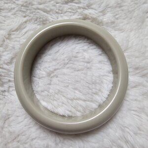 Vintage Retro Plastic Bangle Bracelet Light Grey Asymmetrical